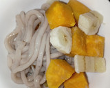 Foto langkah ke 4 dari resep Kolak Mie Pisang Ubi.