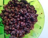 A picture of step 1 of Bareek Lobia.