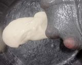 Foto langkah ke 2 dari resep Charcoal Wijen Sourdough Bread.