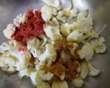 A picture of step 1 of Cauliflower pakoda.