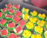Foto langkah ke 7 dari resep Bolu Kukus Semangka 1 telur.
