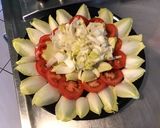 Une image de l'étape 7 de Salade de jeunes endives aux tomates, feta grecque et persil (sauce au miel et cidre).