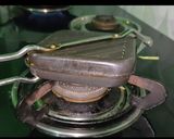 A picture of step 2 of Uttapam Sandwich.