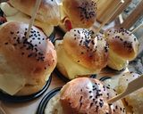 صورة لخطوة 3 من وصفة 🍔همبورغر بخبز خفيف ريشة 🍔