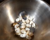 A picture of step 1 of Crispy falahari makhana.
