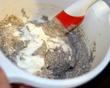 Meggyes-mascarponés máktorta recept fázis 6 fotója
