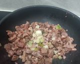 Foto langkah ke 3 dari resep Oseng Bawang Hati Ayam.