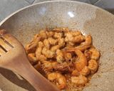 Φωτογραφία βήματος 5 της συνταγής "Noodles chow mein με γαρίδες και σουρίμι" 🥡🍤