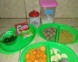 Foto langkah ke 1 dari resep Sup Makaroni bakso.
