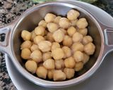 Foto del paso 3 de la receta Garbanzos con calabacín en torti-tarta