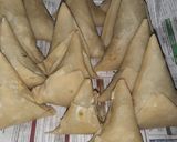 A picture of step 10 of Ndengu samosas.