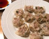 A picture of step 5 of Chinese steamed meat dumplings (Shumai).