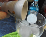 Foto del paso 1 de la receta: Gin-tonic con albaricoque y flores de saúco