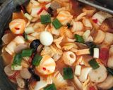 Foto langkah ke 4 dari resep Seblak seafood.