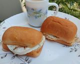 A picture of step 4 of Half Fry Egg Bun 😍😍.