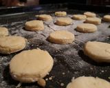 Foto del paso 6 de la receta: Alfajores de maizena súper ricos y fáciles