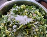 A picture of step 2 of Kulfa (purslane) saag.