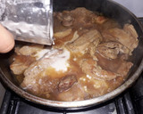 Foto del paso 5 de la receta: Bifecitos de cerdo con cerveza, mostaza y miel