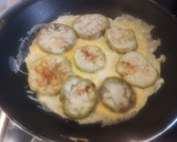 Foto del paso 5 de la receta: Tortilla francesa con berenjenas, queso y tortilla mexicana