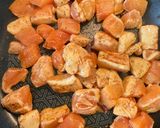 Foto del paso 3 de la receta: Pollo sazonado al estilo fajitas con arroz