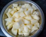 A picture of step 1 of Muskmelon Popsicles.