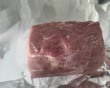 Foto del paso 2 de la receta: Lomo de Cerdo en Papillote con Cremosa de Puerros y Aceite de Albahaca
