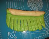 Foto langkah ke 5 dari resep Swirl Pandan Bread (Shokupan).