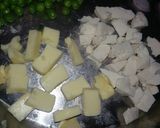 A picture of step 7 of Suji or dahi pizza.