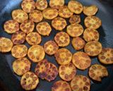 A picture of step 2 of Kamal kakdi Tawa fry.