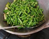 Foto langkah ke 5 dari resep Tumis Tempe Kacang Panjang.
