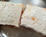 A picture of step 3 of Avocado spray Sandwiches.