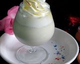 A picture of step 1 of Thandai frappe.