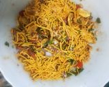 A picture of step 4 of Cornflakes Bhel.