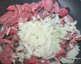A picture of step 3 of Beef stroganoff with rice.