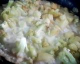 A picture of step 1 of Shahi Cauliflower Korma.