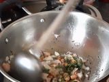 खानदेशी दाल वाटी (खमंग व खुसखुशीत) (dal bati recipe in marathi)