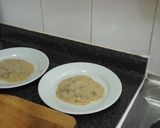 Foto del paso 5 de la receta: Chuletas de cerdo parrilleras con crema de champiñones sin lactosa