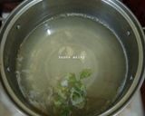 Foto langkah ke 3 dari resep Nasi Bakmoy Ayam plus Gorengan Udang.