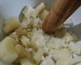 Foto langkah ke 1 dari resep Cassava Cheese Chiffon.