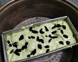 Foto langkah ke 6 dari resep Bolu kukus pandan kismis.