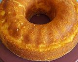 A picture of step 5 of Easy and Delicious Vanilla Cake.