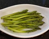A picture of step 2 of Asparagus and Mushrooms with Lemon Butter Sauce.