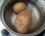 Foto del paso 1 de la receta: Patatas con atún y alioli de azafrán