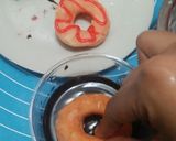 Foto langkah ke 11 dari resep Donat Bomboloni Stroberi.