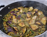 A picture of step 8 of Rasa valu Undhiyu.