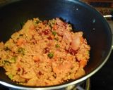 A picture of step 4 of Dalia Upma.