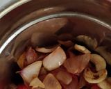 A picture of step 4 of Mushroom tikka Masala.