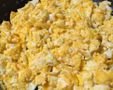 Foto del paso 2 de la receta: Huevo en chile morita