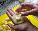 Foto del paso 4 de la receta: Ñoquis de papas rellenos con muzarella