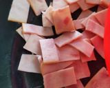 Foto del paso 2 de la receta: Huevos revueltos con maíz, jamón y queso